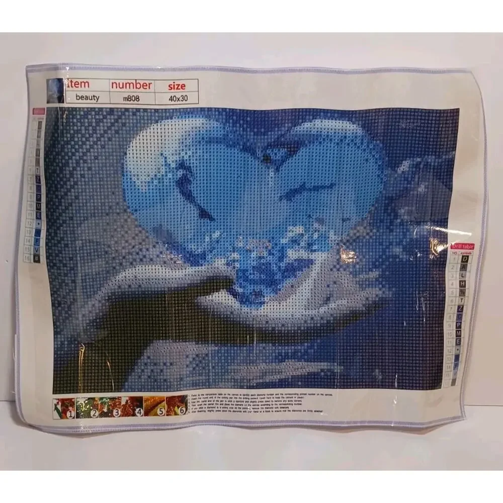 5D Diamond Painting Kit Glass Heart in Hand Full Round Drill 40cm x 30cm NEW